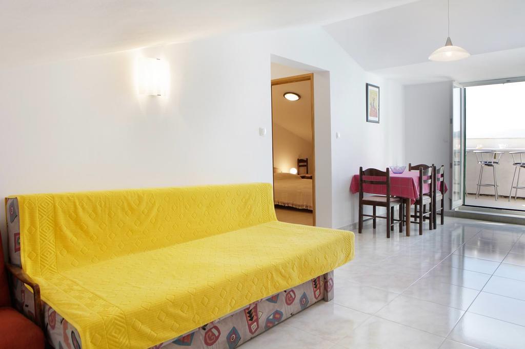 Apartments Iris ราบัซ ภายนอก รูปภาพ